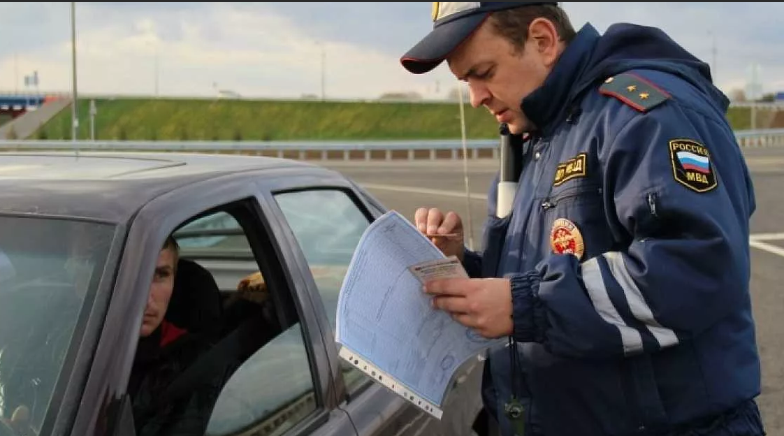 Осмотр багажника инспектором дпс: Обязан ли водитель открывать багажник по просьбе инспектора?