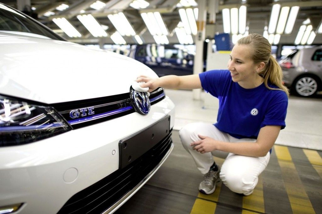 Где делают фольксваген: Автозаводы Volkswagen и PSA в России остановились вслед за Европой