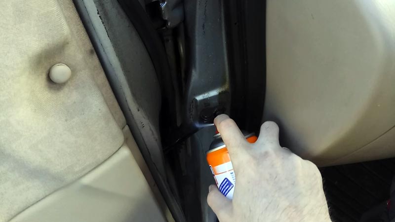 Чем смазывать петли дверей автомобиля: Чем Смазать Петли Дверей автомобиля (5 Лучших Смазок)