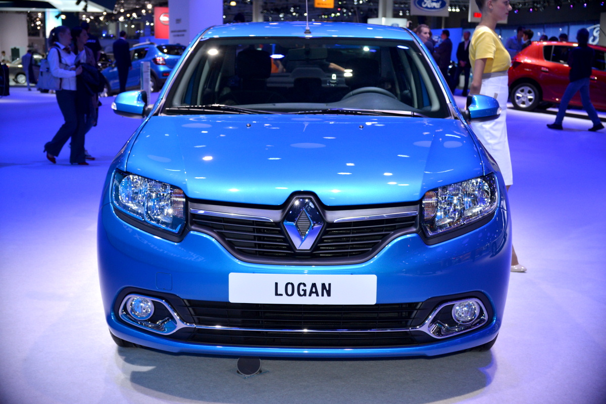 Купить логана нижегородской. Renault Logan 2014. Новый Рено Логан 2014. Renault Renault Logan 2014. Новый Рено Логан.