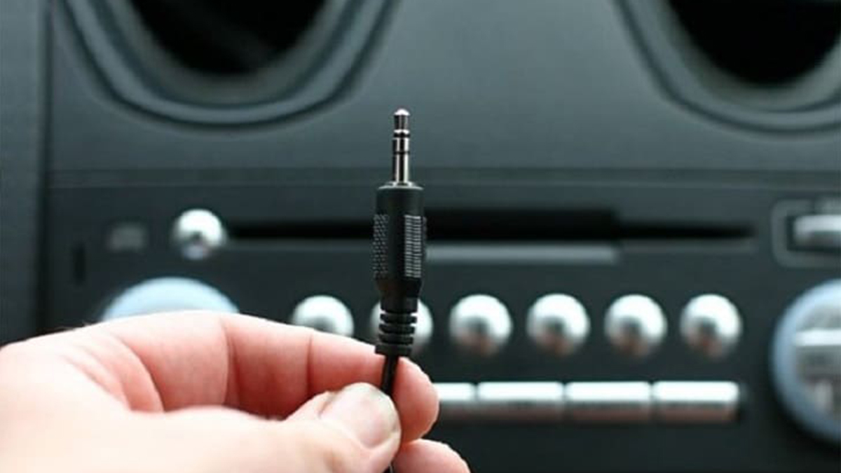 Как подключить музыку с телефона в машине: Как через телефон слушать музыку в машине: как включить и передать