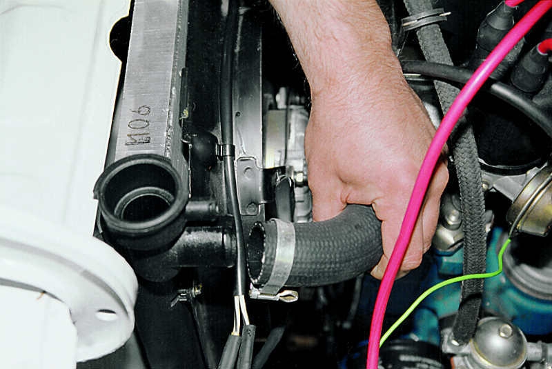 Как выгнать пробку из системы охлаждения: Как развоздушить систему охлаждения автомобиля