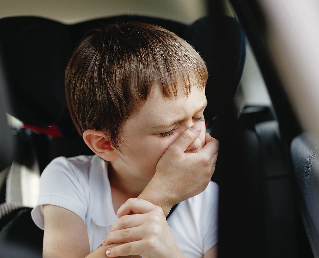 Тошнит в машине что делать: Ребенка укачивает в машине. – клиника «Семейный доктор».
