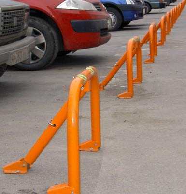 Барьер для парковки автомобиля во дворах – Парковочные барьеры и блокираторы места; установка своими руками