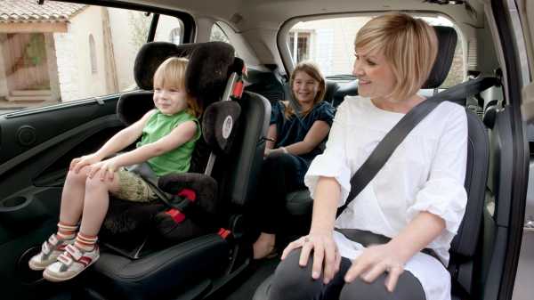 Должны ли пристегиваться задние пассажиры – Нужно ли пристегиваться пассажирам на заднем сидении автомобиля