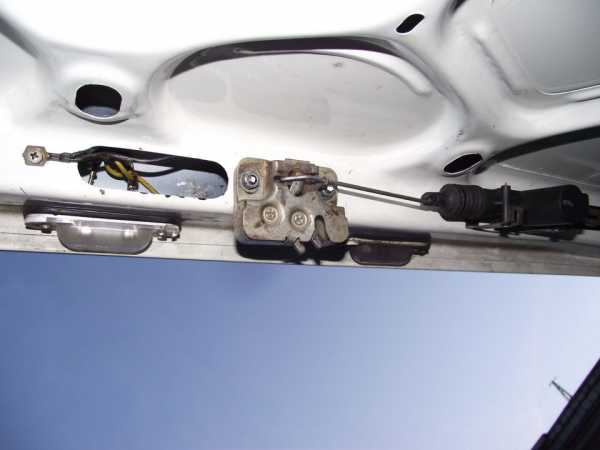 Электропривод задней двери багажника своими руками – Электропривод крышки багажника: установка своими руками