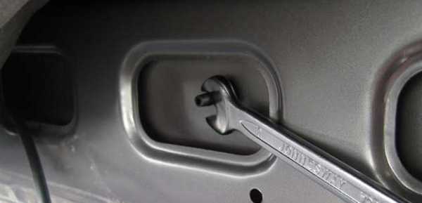 Прочистка форсунок омывателя лобового стекла – Чистка омывателей лобового стекла (веерных форсунок) — Volvo XC90, 2.5 л., 2008 года на DRIVE2