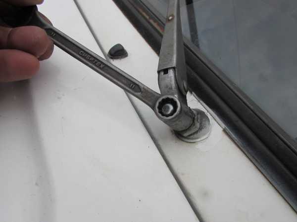 Снятие дворников – Как снять дворники с автомобиля: замена щеток стеклоочистителя